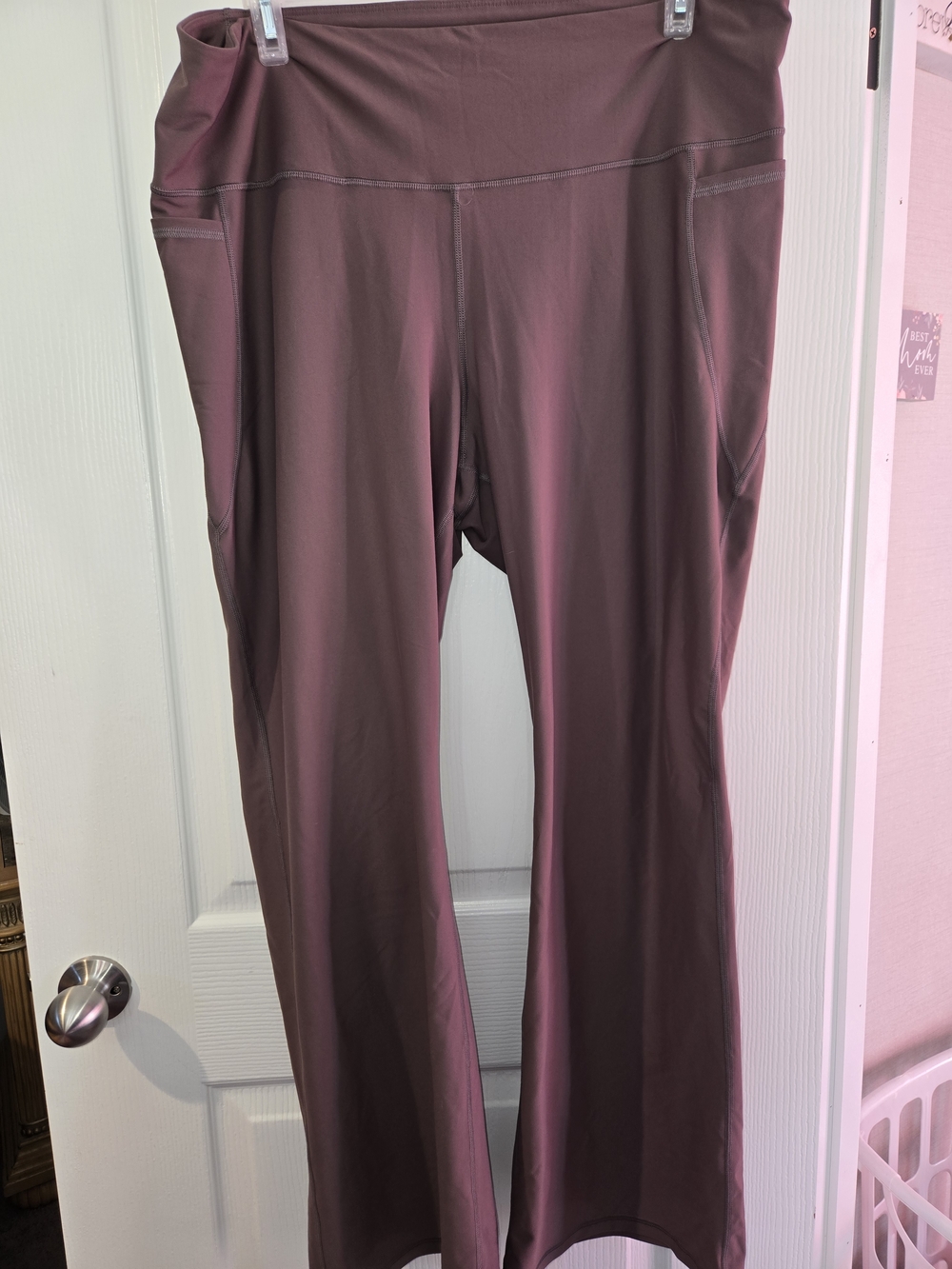 High-Rise Women's Stretch Flare Pants in Mauve